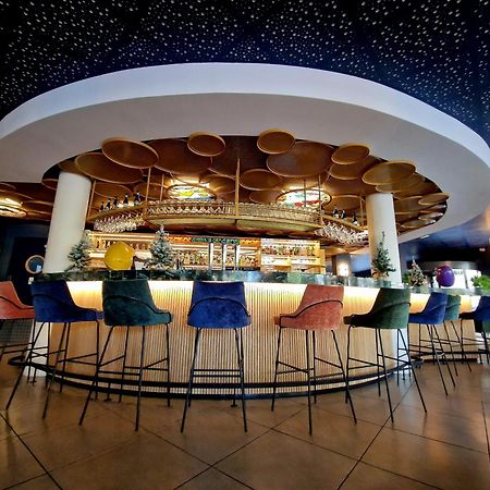 Dali Hotel Perpignan - Restaurant Екстериор снимка